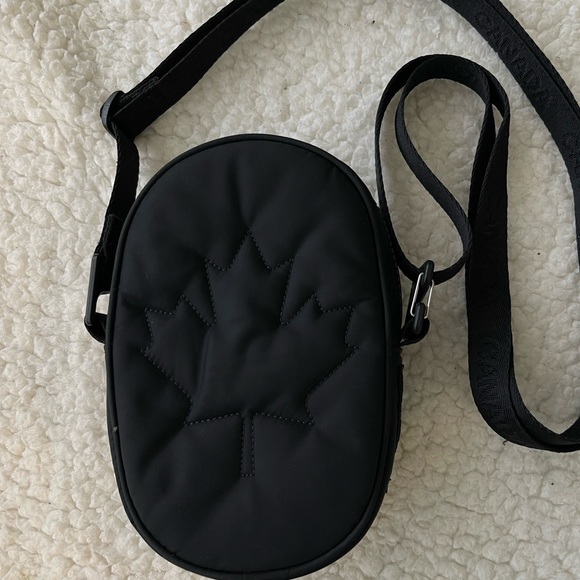 Lululemon Future Legacy Crossbody Bag - Picture 1 of 4